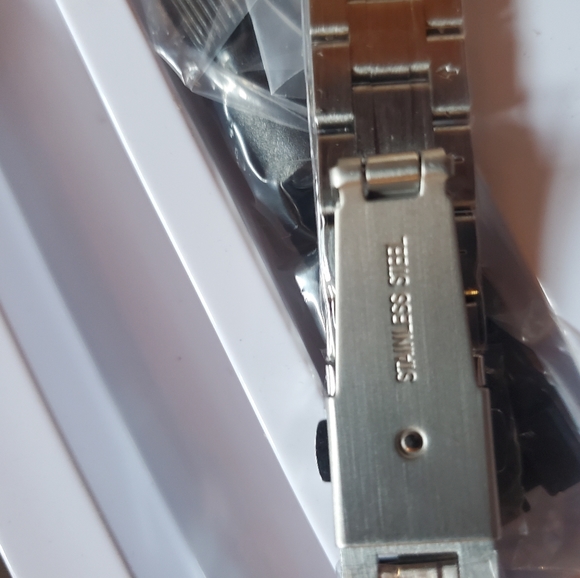 Apple Watch Band NEW - Picture 6 of 8